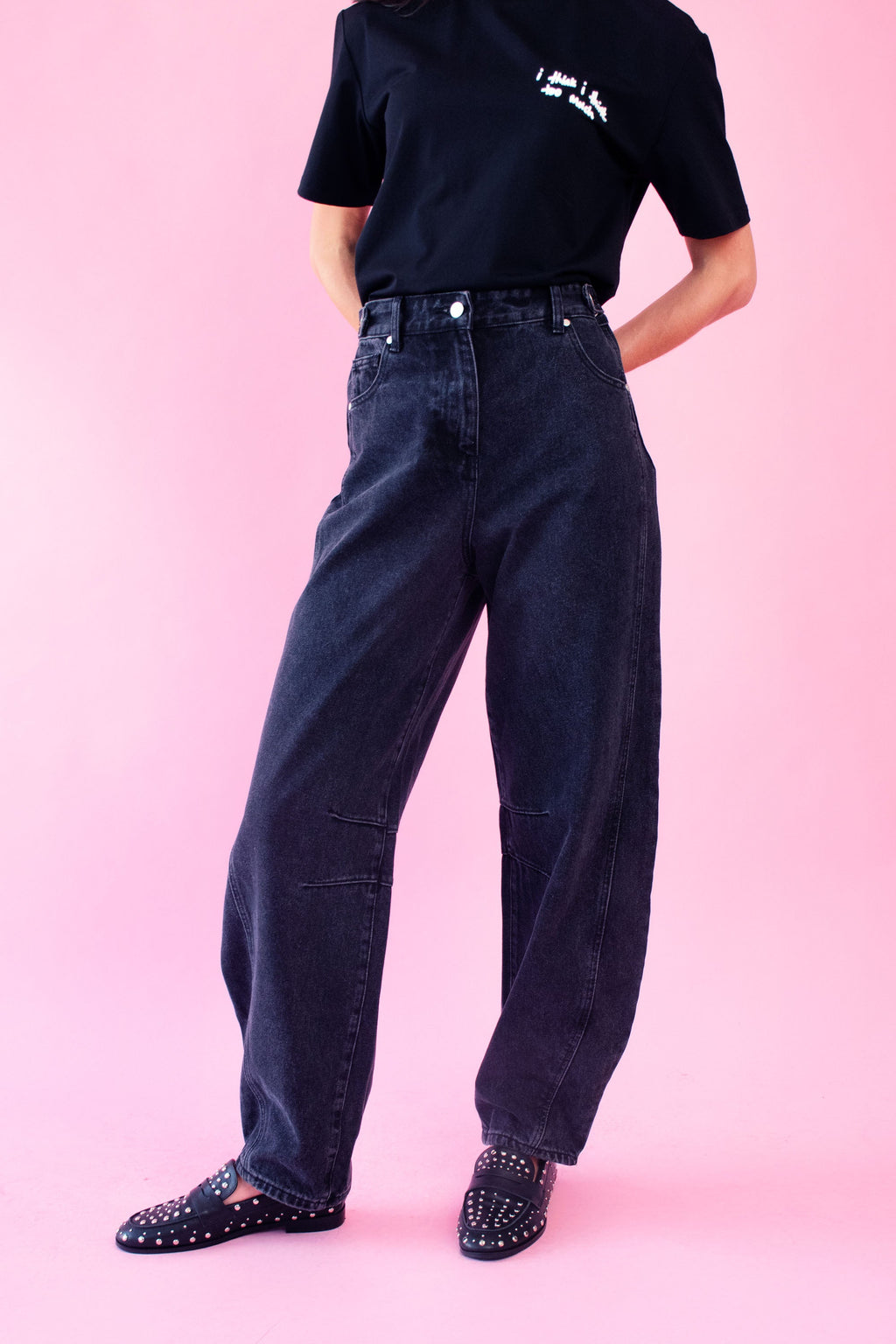 Embroidered Barrel-Leg Black Jeans