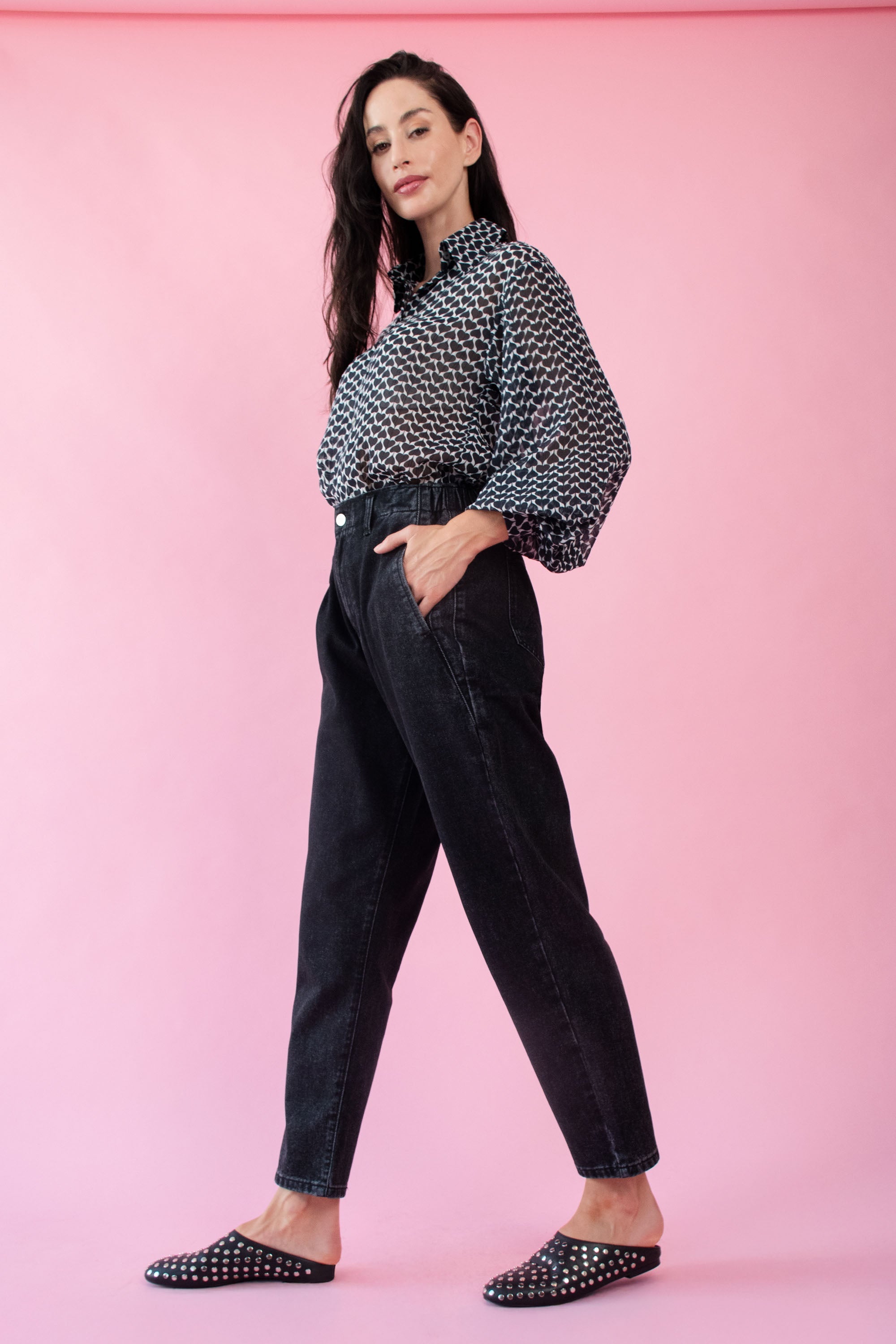 Signature Black Tapered Jeans