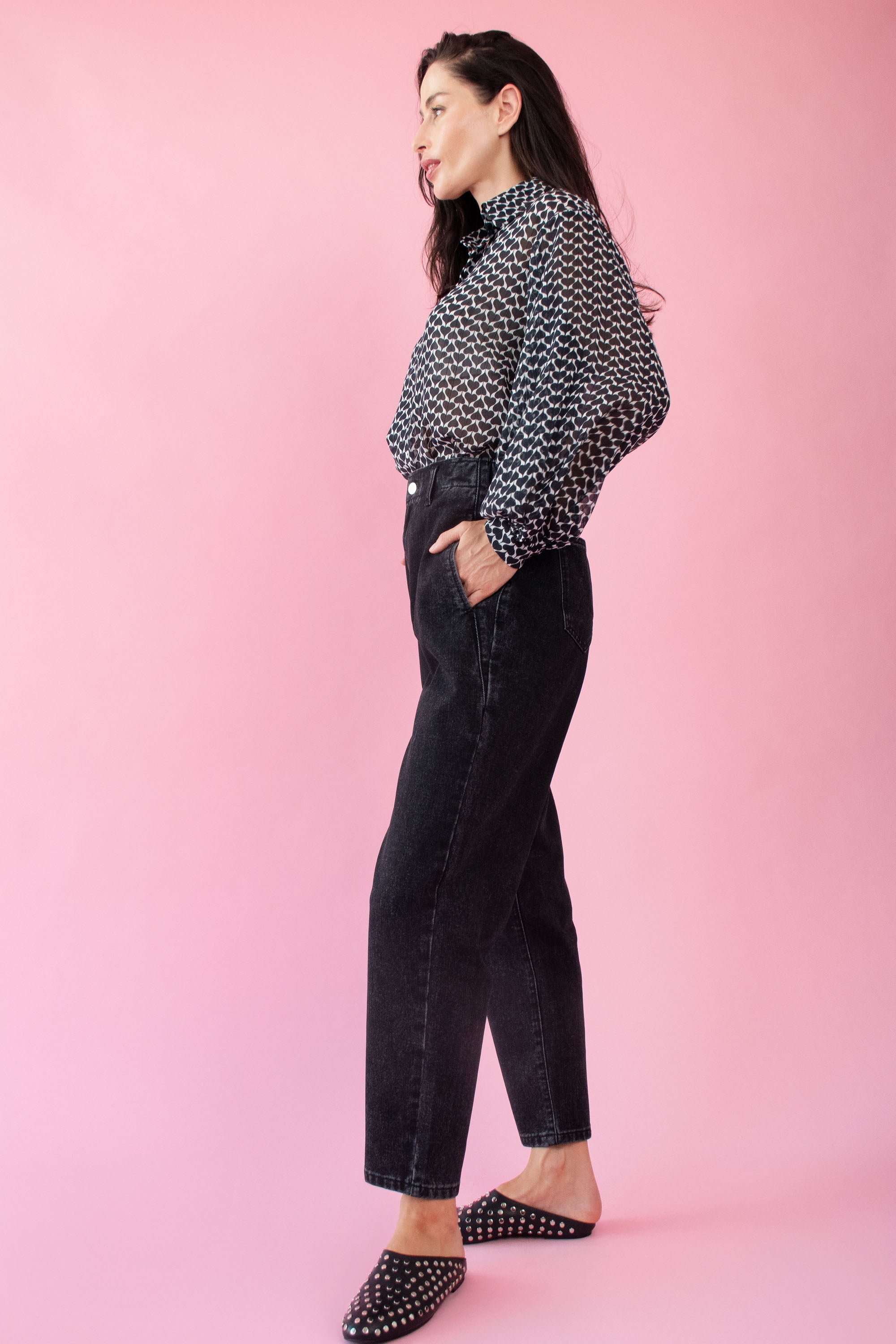 Signature Black Tapered Jeans