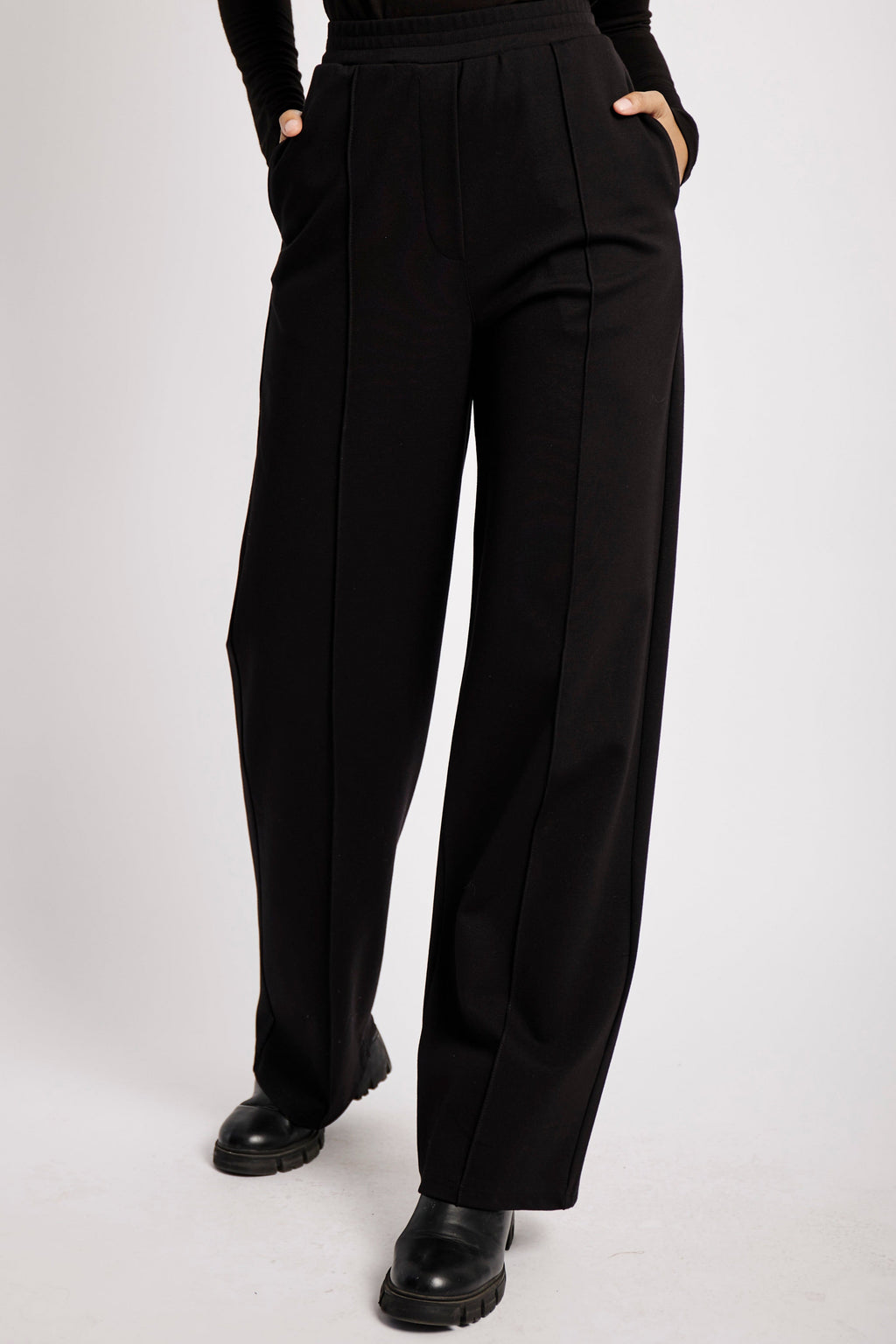 All-Day Elastic Waist Pant