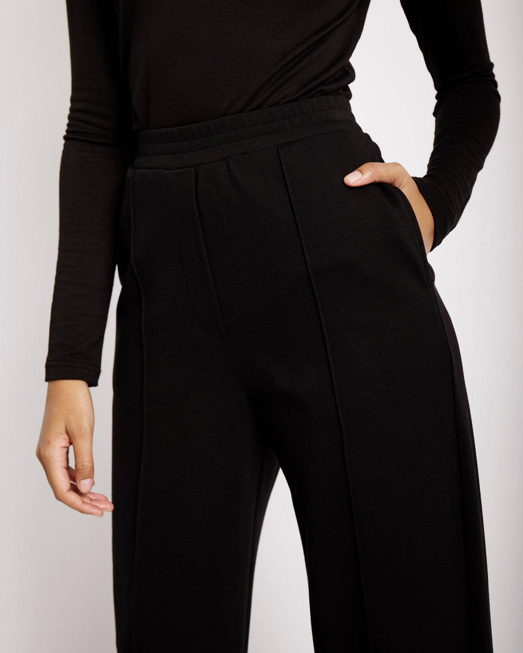 All-Day Elastic Waist Pant