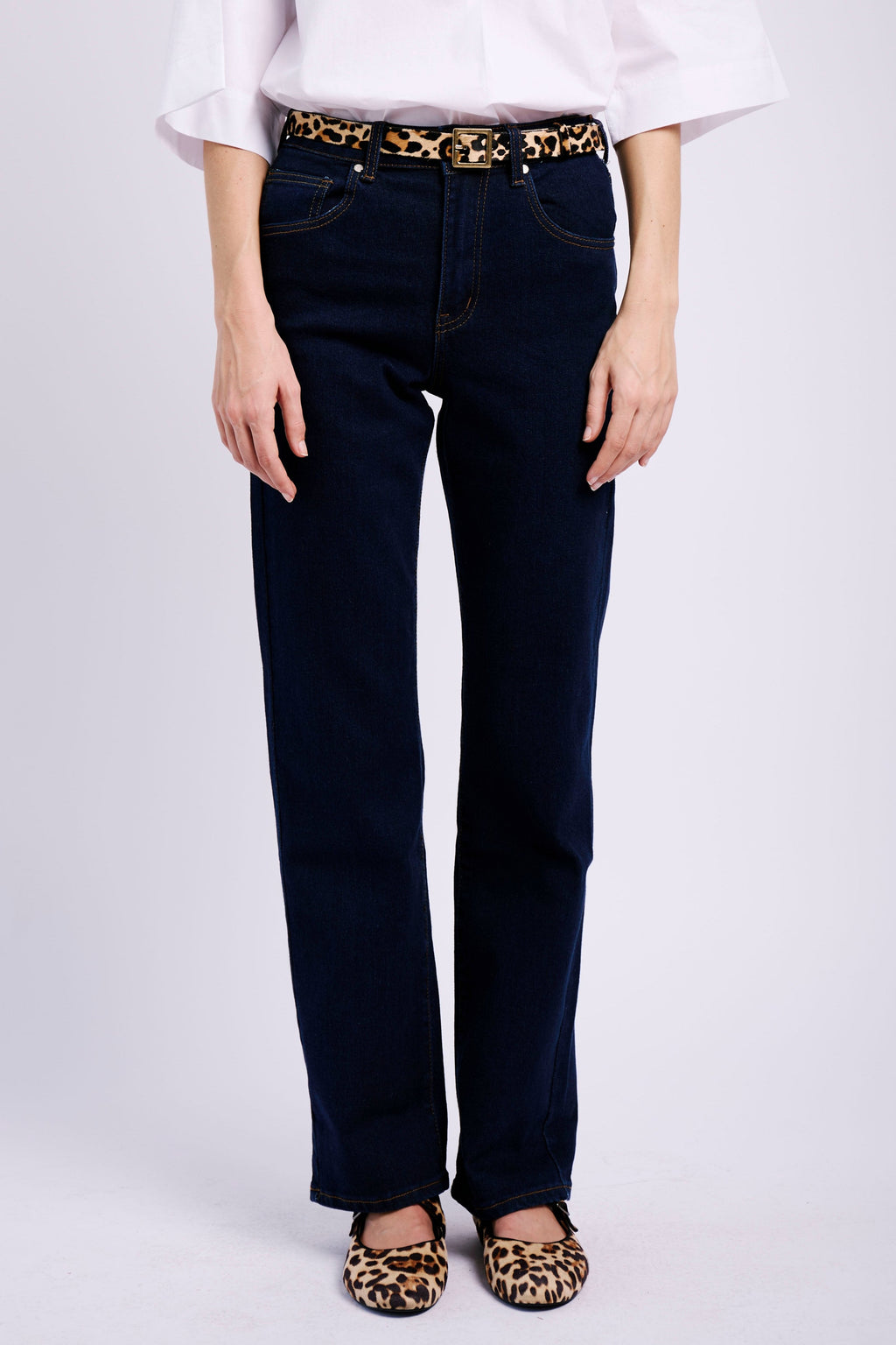Classic Embroidery Straight Jeans