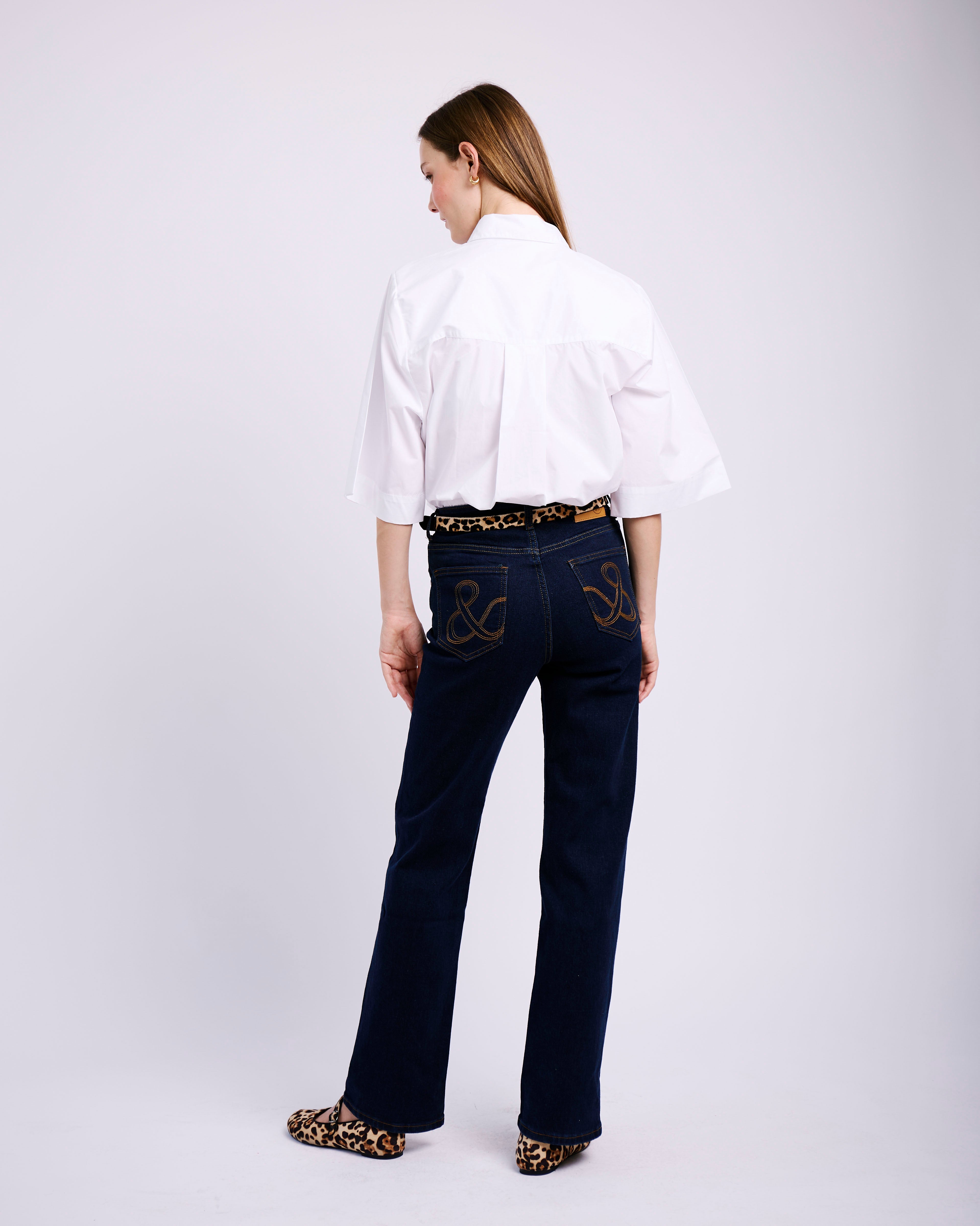 Classic Embroidery Straight Jeans