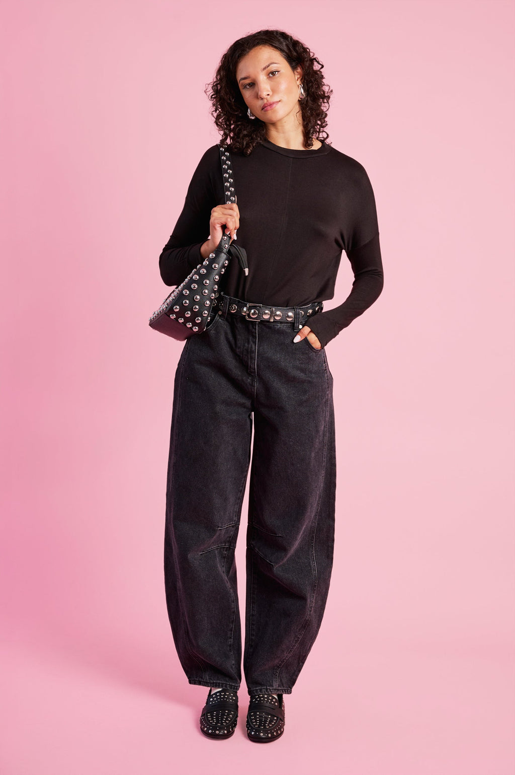 Embroidered Barrel-Leg Black Jeans