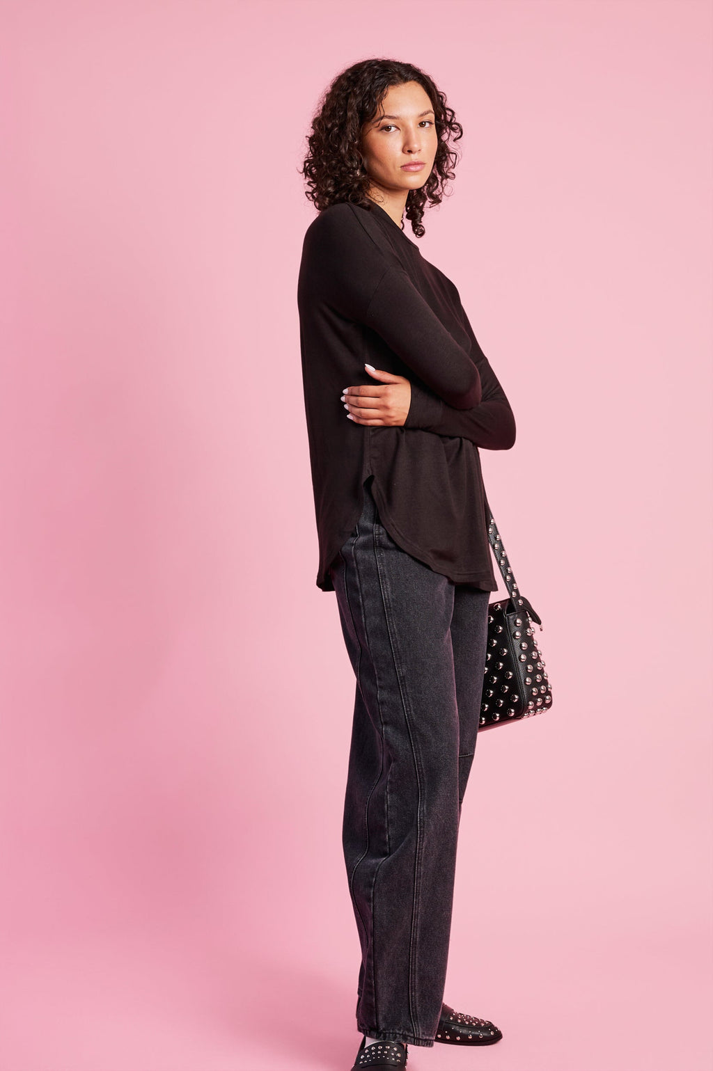 Embroidered Barrel-Leg Black Jeans