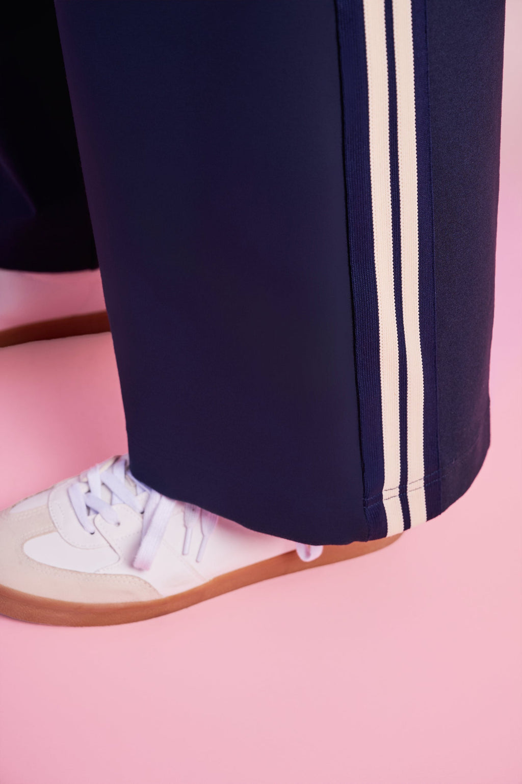 Contrast Cruise Pants